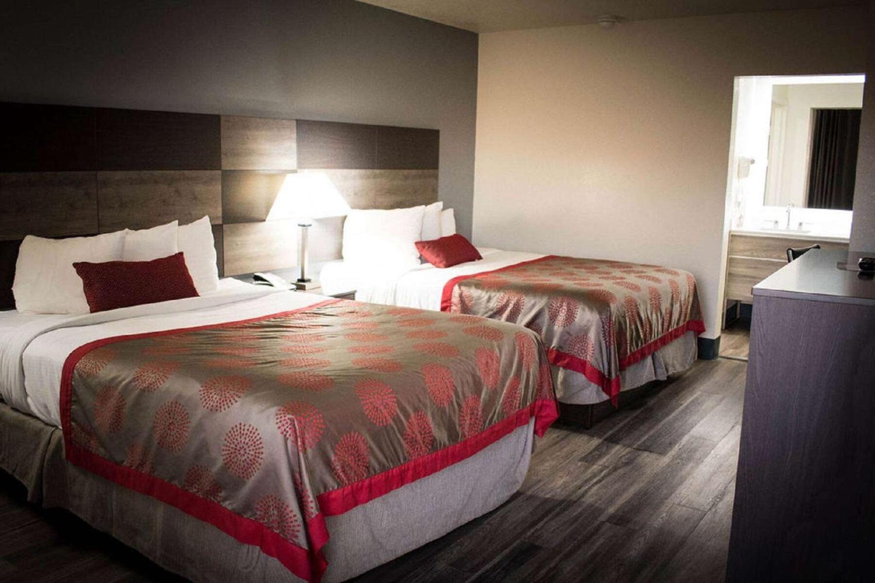 Ramada By Wyndham North Platte Hotell Exteriör bild